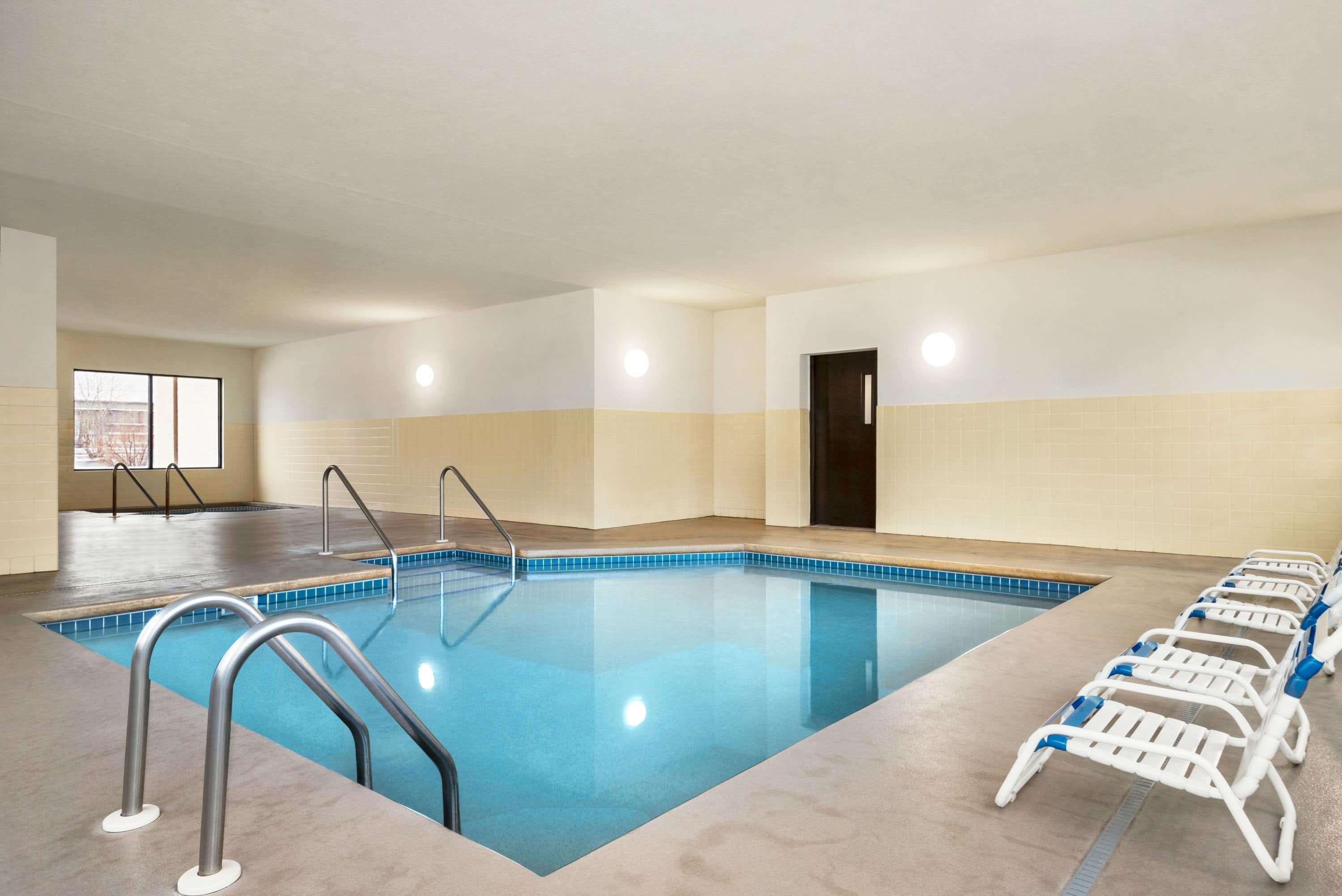 Howard Johnson By Wyndham Appleton Exteriör bild